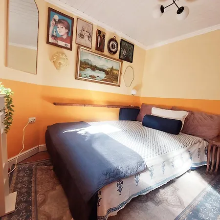 The Vinegarden With Private Terrace And Iconic Fortress Views & Old Town Charm * Veliko Tarnovo