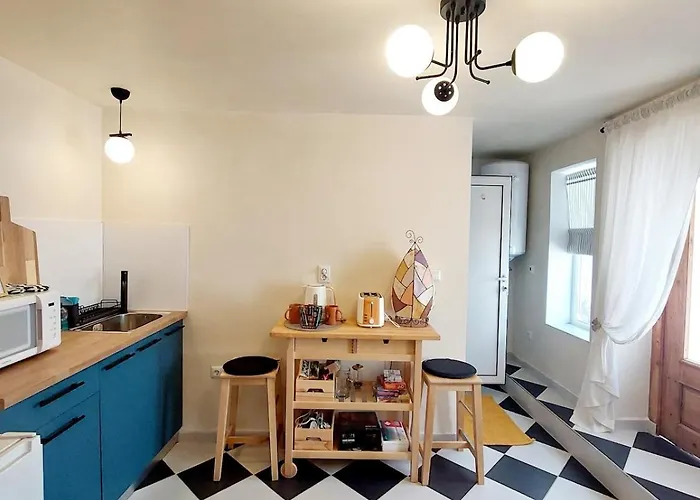 The Vinegarden With Private Terrace And Iconic Fortress Views & Old Town Charm Veliko Tarnovo