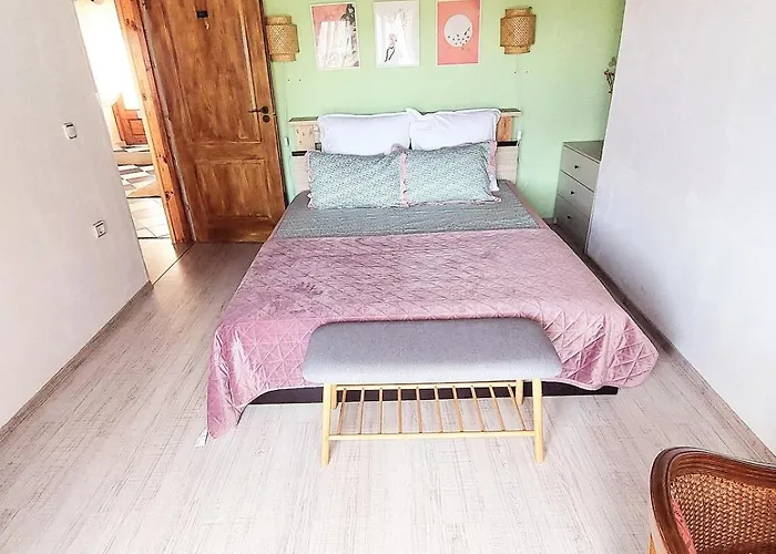 The Vinegarden With Private Terrace And Iconic Fortress Views & Old Town Charm Apartment Veliko Tarnovo