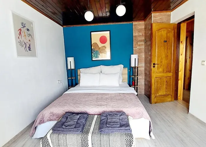 The Vinegarden With Private Terrace And Iconic Fortress Views & Old Town Charm *