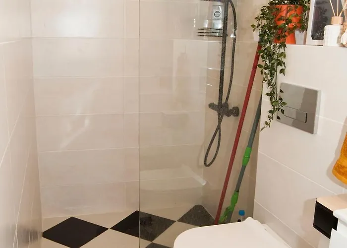 Апартаменты The Vinegarden With Private Terrace And Iconic Fortress Views & Old Town Charm *